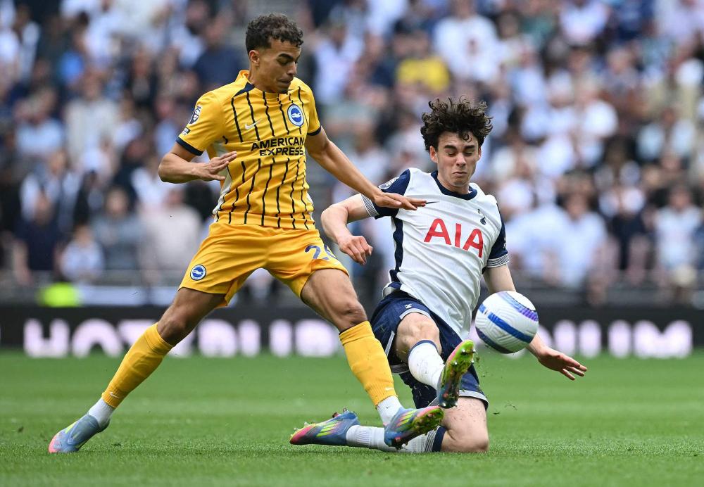 法兰克福1-1沃尔夫斯堡，岑特破门，巴舒亚伊点射绝平