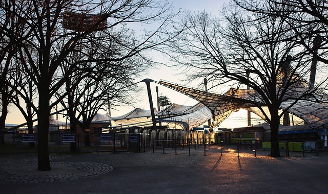 跟队记者：尤文仍在重点关注迈尼昂，球员的续约谈判陷入停滞