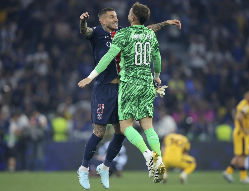 魔术晋级四强！肉装库里37分第一功臣 6人上双1数据是热火2倍